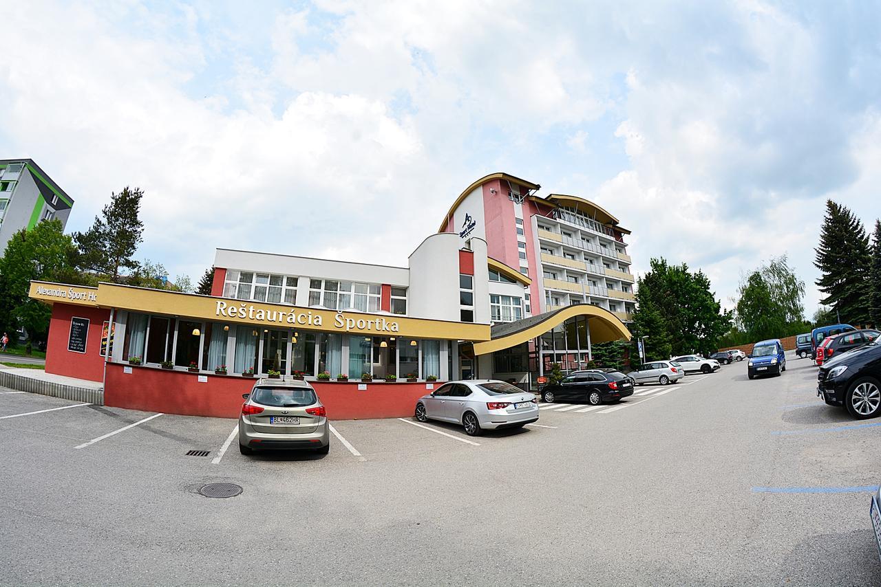 亚历山德拉运动酒店 Púchov 外观 照片
